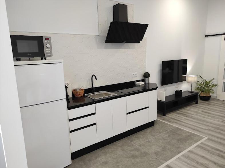 Apartamento Turistico Lyra Baena Exterior photo