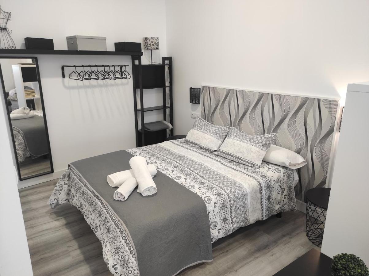 Apartamento Turistico Lyra Baena Exterior photo